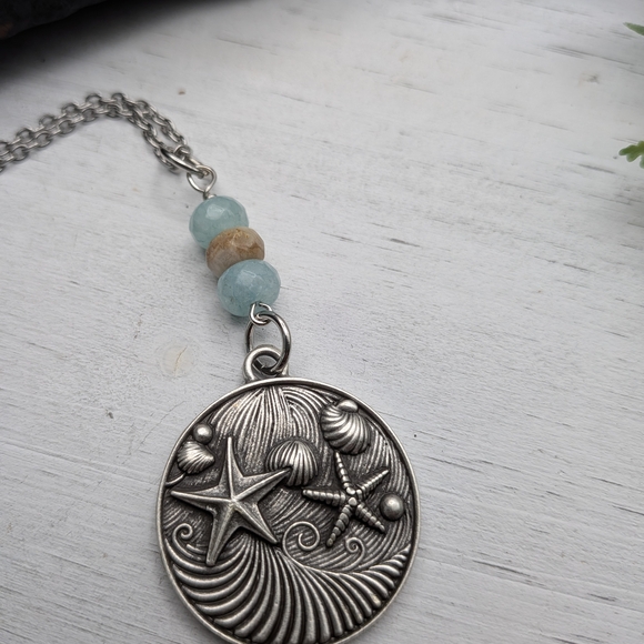 Silver Starfish Pendant Necklace / Beach Jewelry - Picture 5 of 5